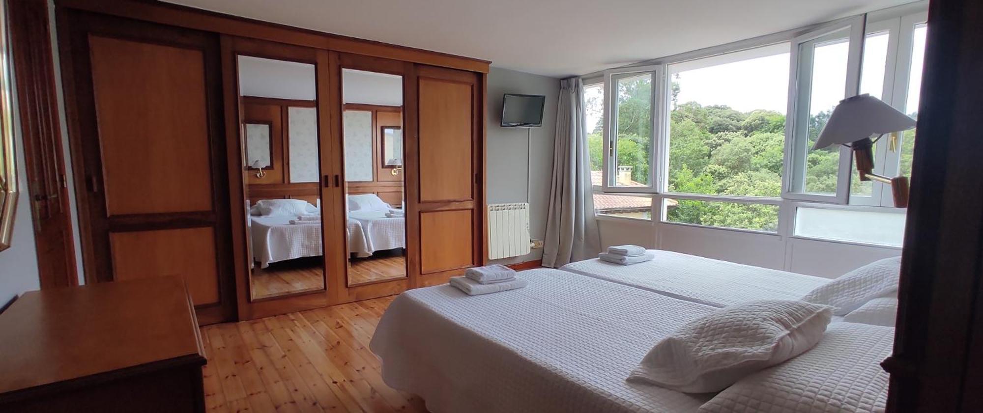 Apartamentos El Jornu リャネス エクステリア 写真